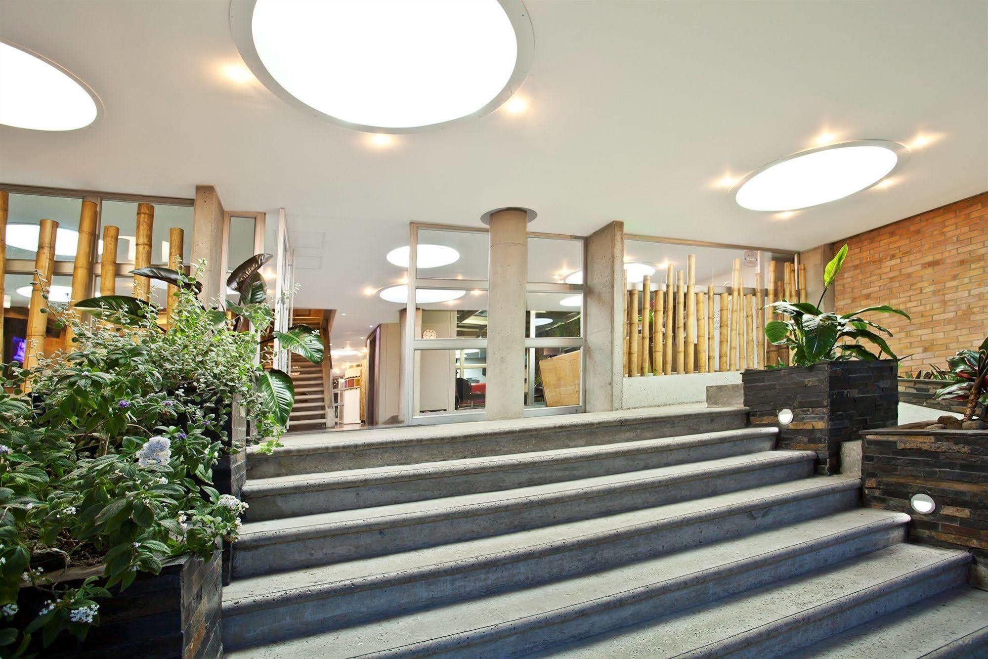 Estelar Apartamentos Aeropuerto Bogotá Exteriör bild