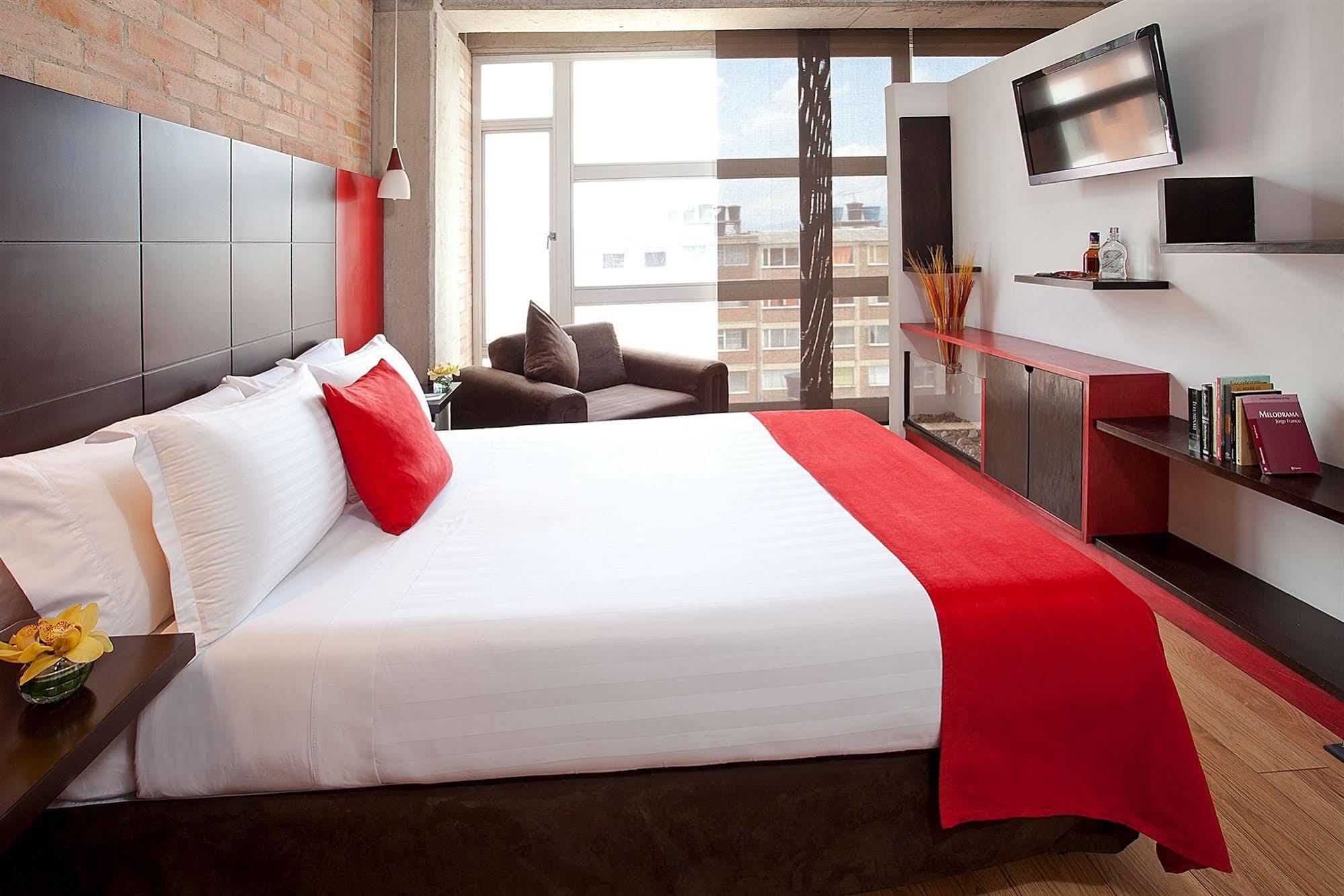 Estelar Apartamentos Aeropuerto Bogotá Exteriör bild