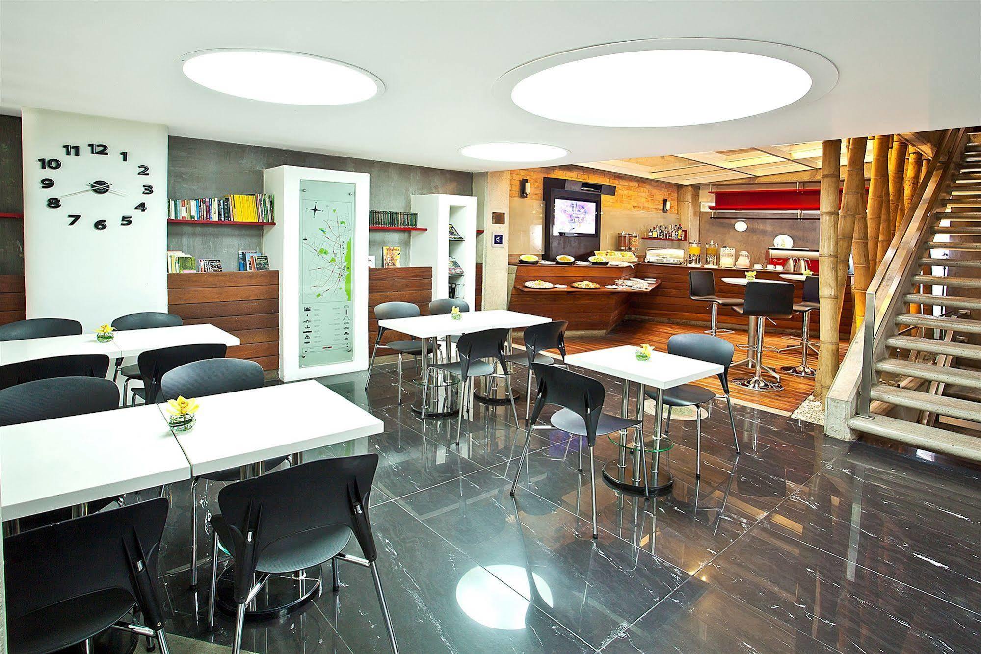 Estelar Apartamentos Aeropuerto Bogotá Exteriör bild